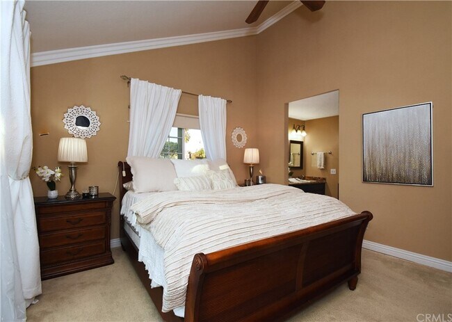 Building Photo - 2607 Vanderbilt Ln