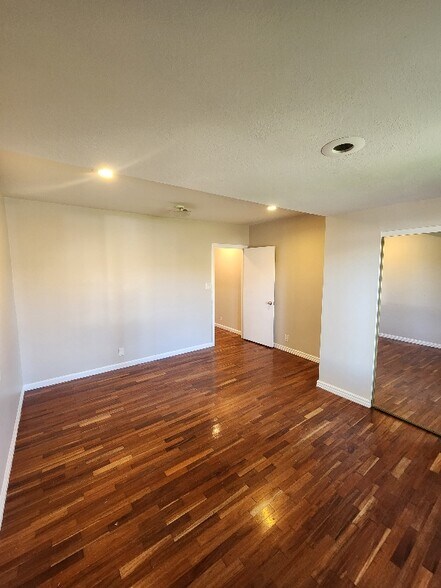 Building Photo - 2730 Lime St