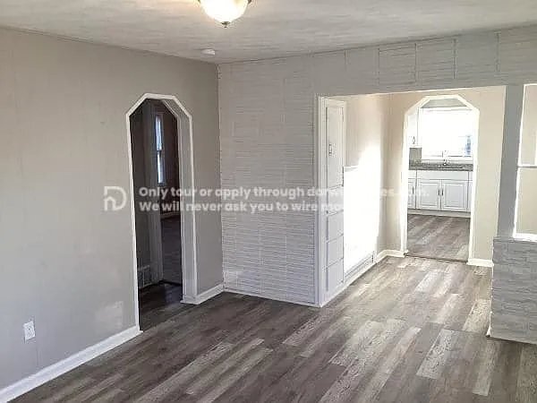 Building Photo - 6833 Walrond Ave