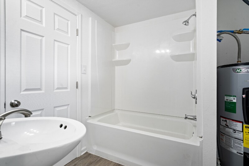 Building Photo - 102 S West St