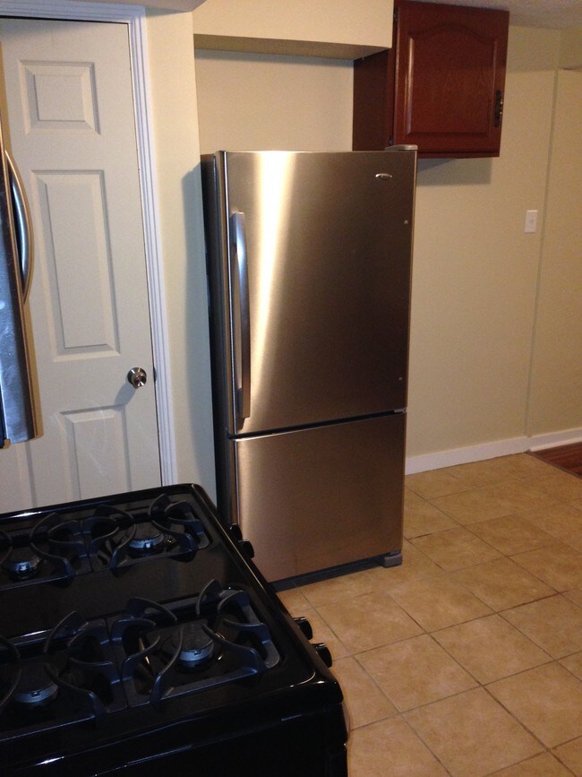 Building Photo - 442 Iberia St