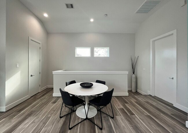 Building Photo - 8316 Curry Rd