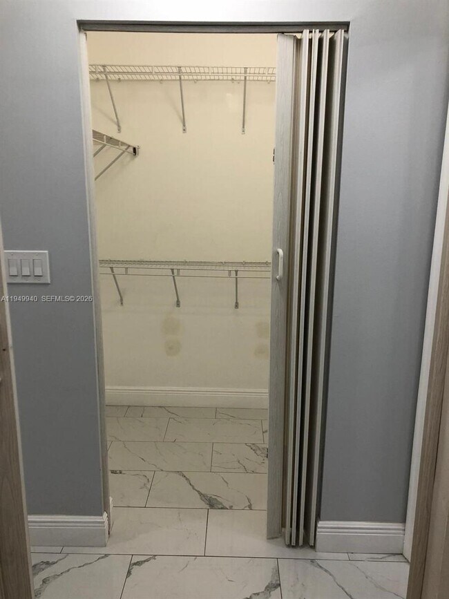 Building Photo - 4939 SW 144th Ave