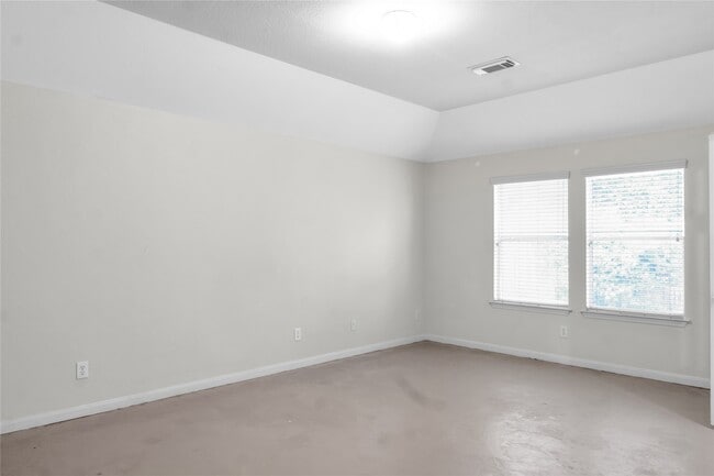 Building Photo - 13031 Bramford Pointe Ln