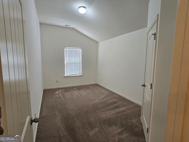 Building Photo - 2020 Beyers Landing Dr