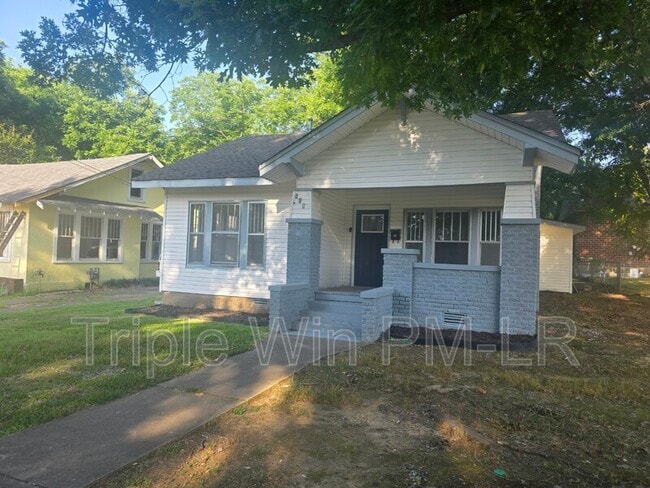 Building Photo - 609 N Morrill St