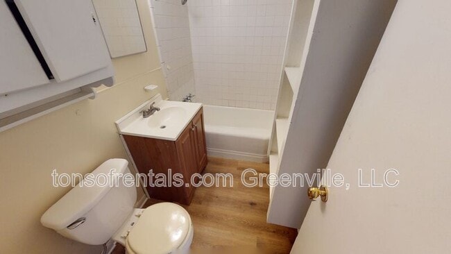 Building Photo - 1427 Grant Cir