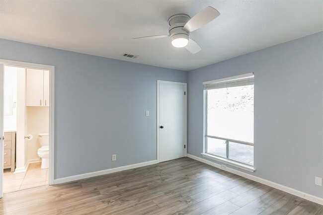 Building Photo - 807 Azie Morton Rd