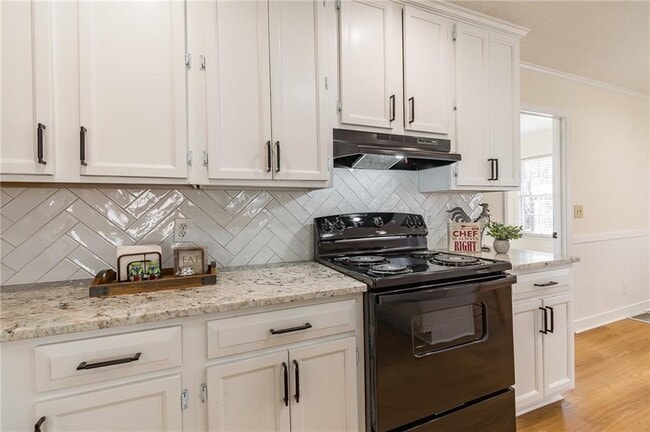 Building Photo - 905 Tanglewood Trail