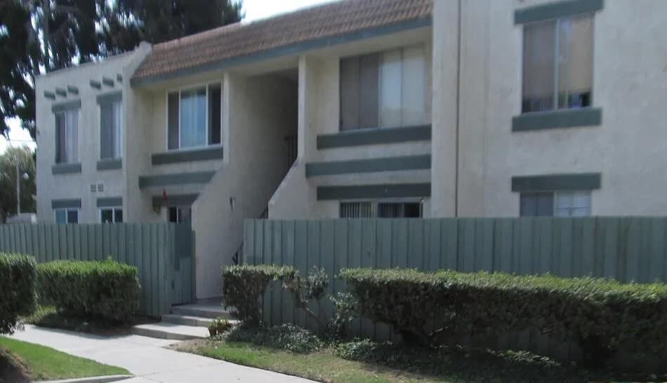 Building Photo - 2436 Bolker Dr