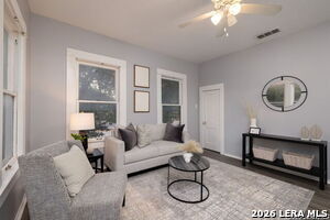 Building Photo - 1614 W Kings Hwy