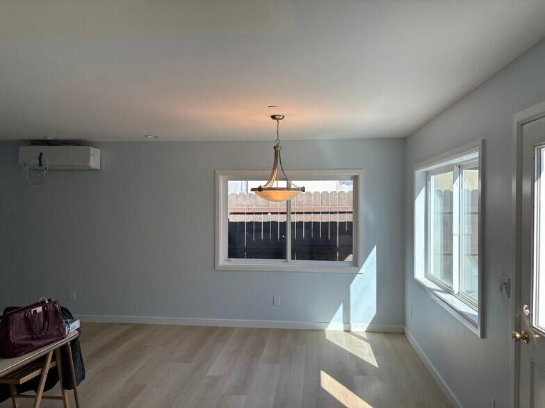 Building Photo - 328 Jordan Ave