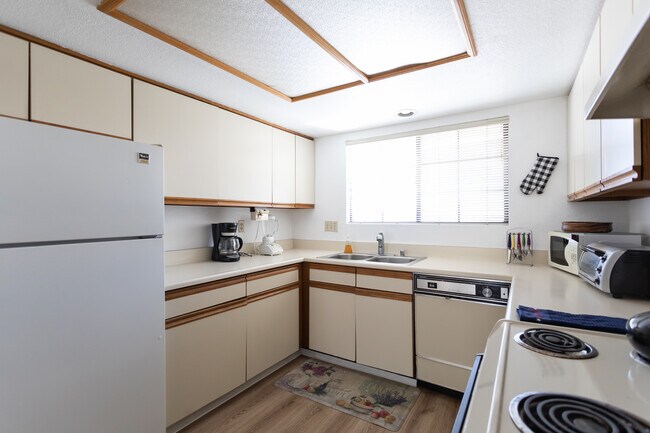 Building Photo - 505 S Farrell Dr