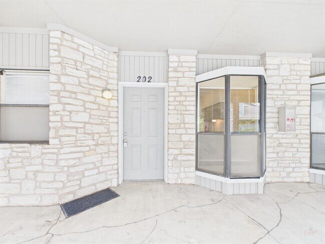 Building Photo - 2604 Salado St