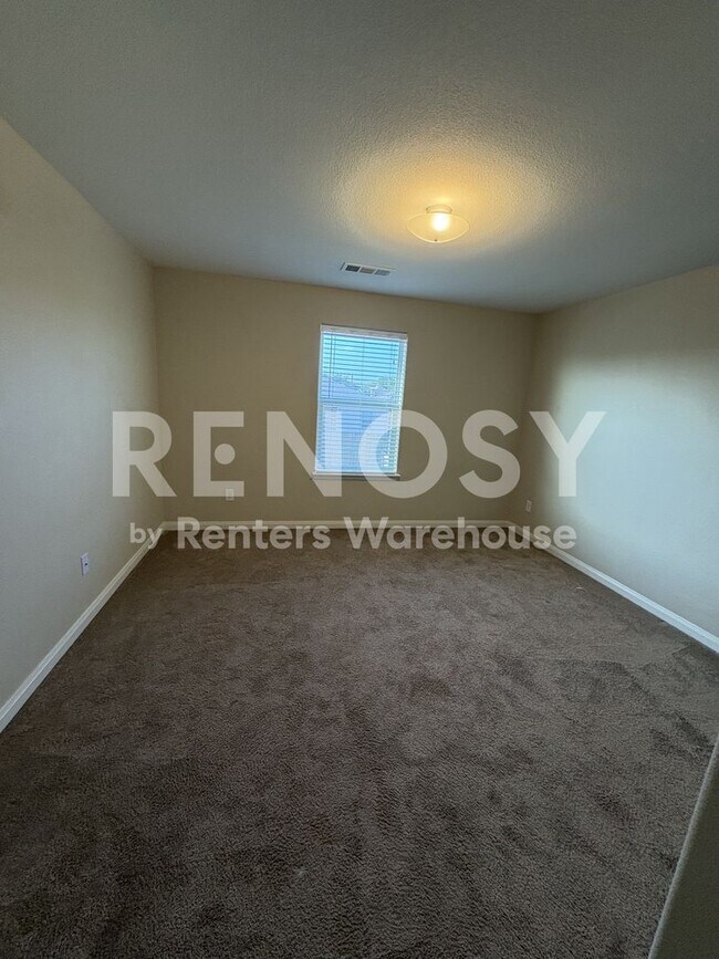 Building Photo - 1806 Sable Wood Dr