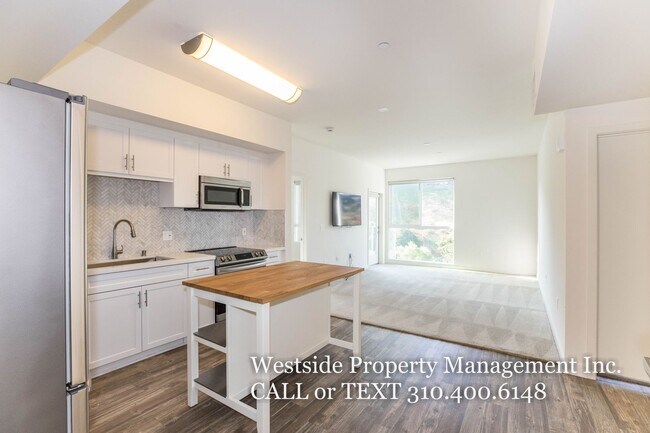 Building Photo - 12655 Bluff Creek Dr