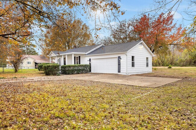 Building Photo - 1531 Wilson Rd