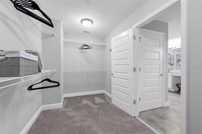 Building Photo - 8807 Eden Cove Dr