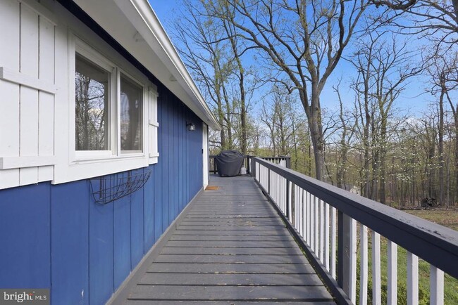 Building Photo - 241 Wildcat Dr