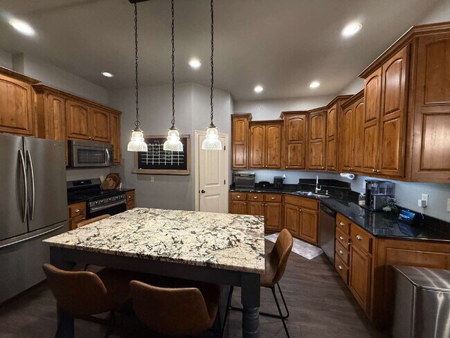 Building Photo - Pre-leasing for September - 5BR with all of the extras!