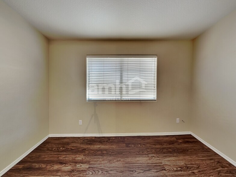 Building Photo - 8649 E Nido Ave