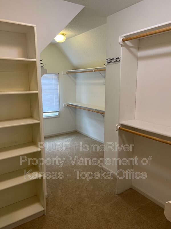 Building Photo - 6320 N Nevada Ave