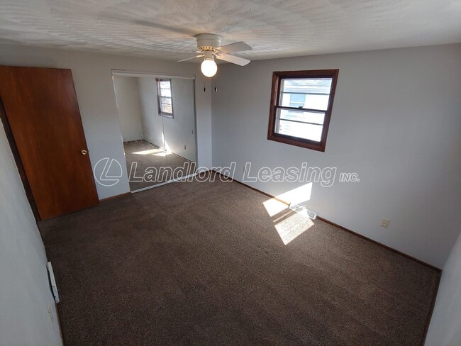 Building Photo - Split level home with updates in Amherst S...
