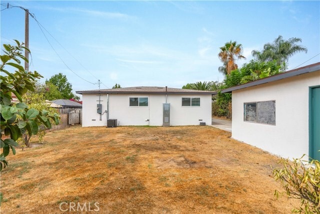 Building Photo - 11920 Laurel Ave