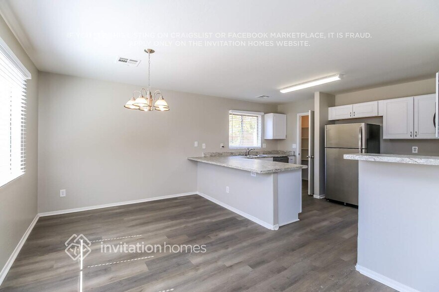 Building Photo - 10613 W Pima St