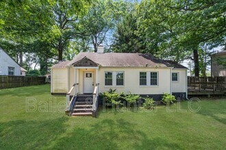 Building Photo - 1472 Norman Berry Dr