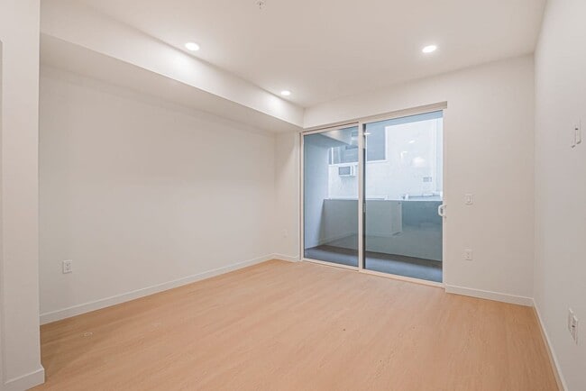 Building Photo - Welcome to the Gramercy