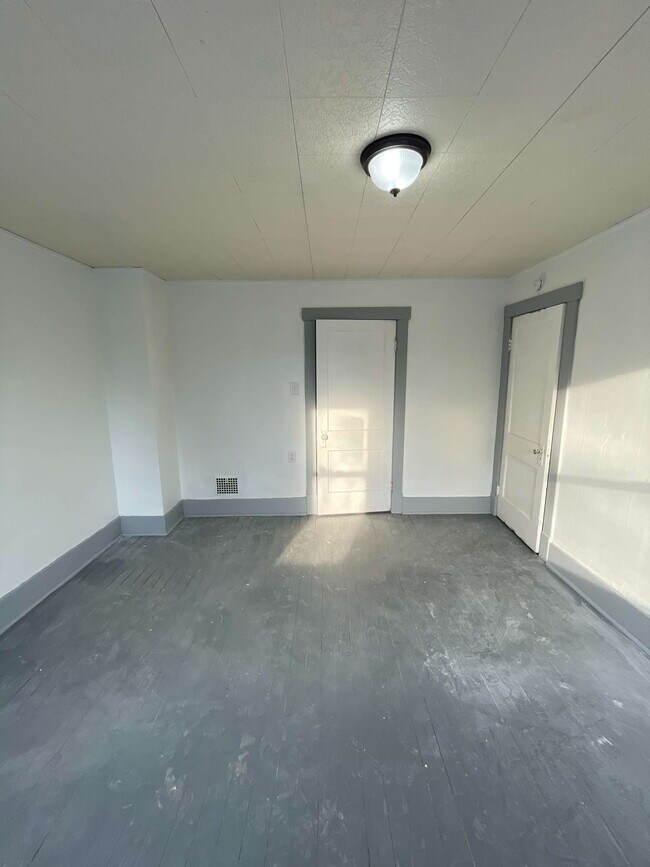 Building Photo - 618 Penn Ave