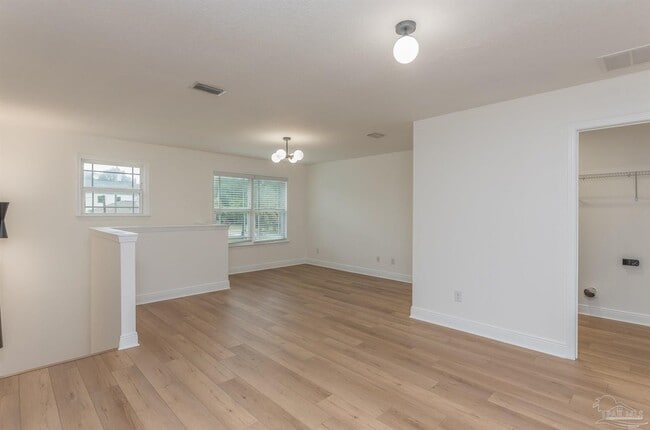 Building Photo - 1005 N A St