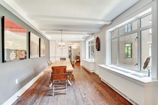 Building Photo - 170 E 77th St