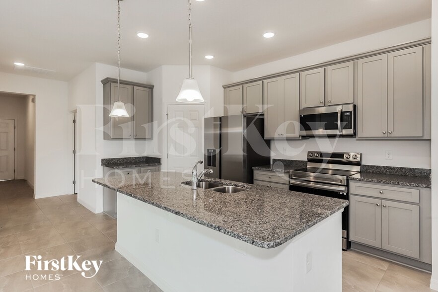 Building Photo - 210 Windsor Reserve Dr