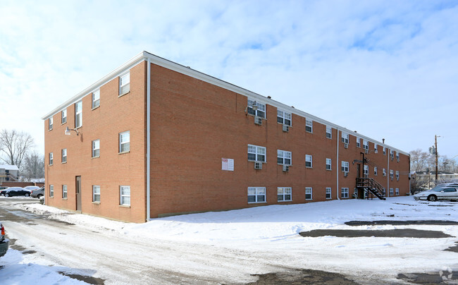 Building Photo - Riverview Plaza