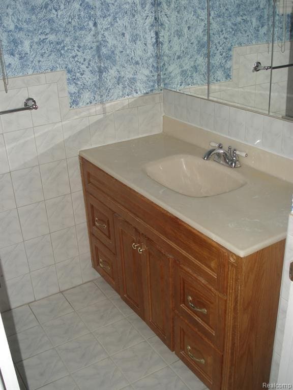 Building Photo - 8783 Lozen Dr