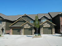 Building Photo - Bellbrook Townhome Apartments