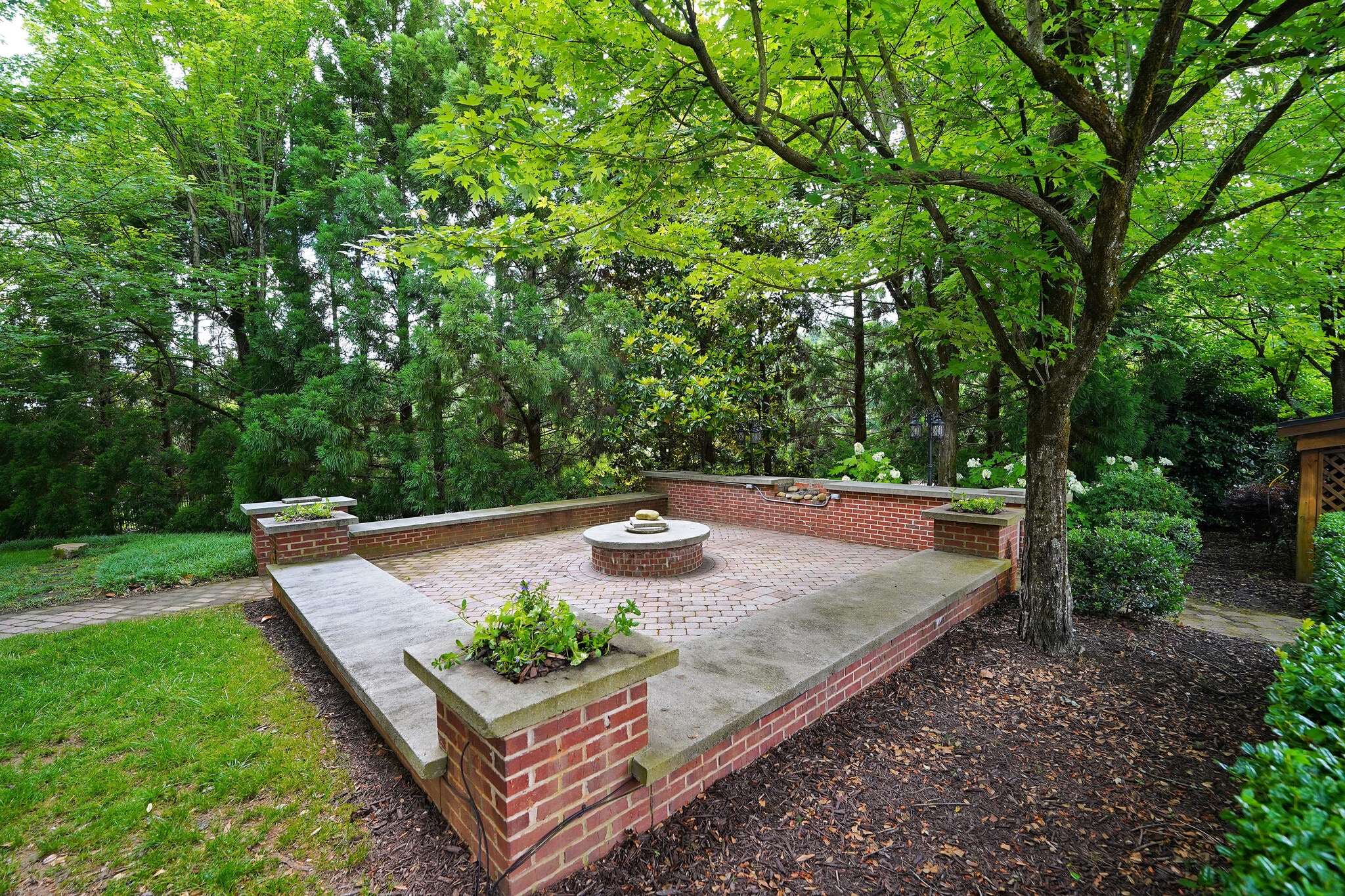 Building Photo - 307 Le Gran Bnd