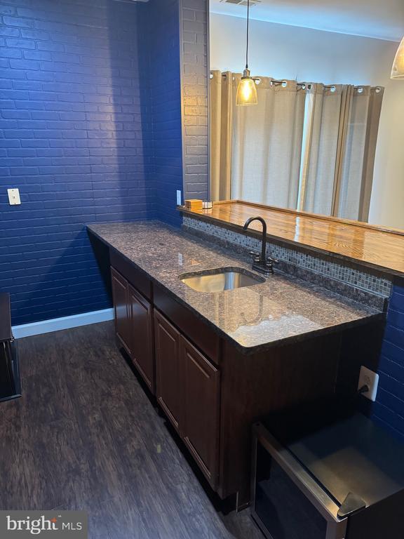 Building Photo - 5105 Hugunin Way