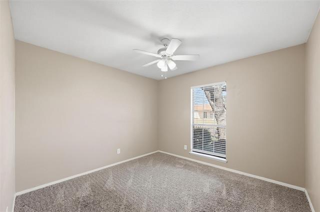 Building Photo - 512 White Oak St