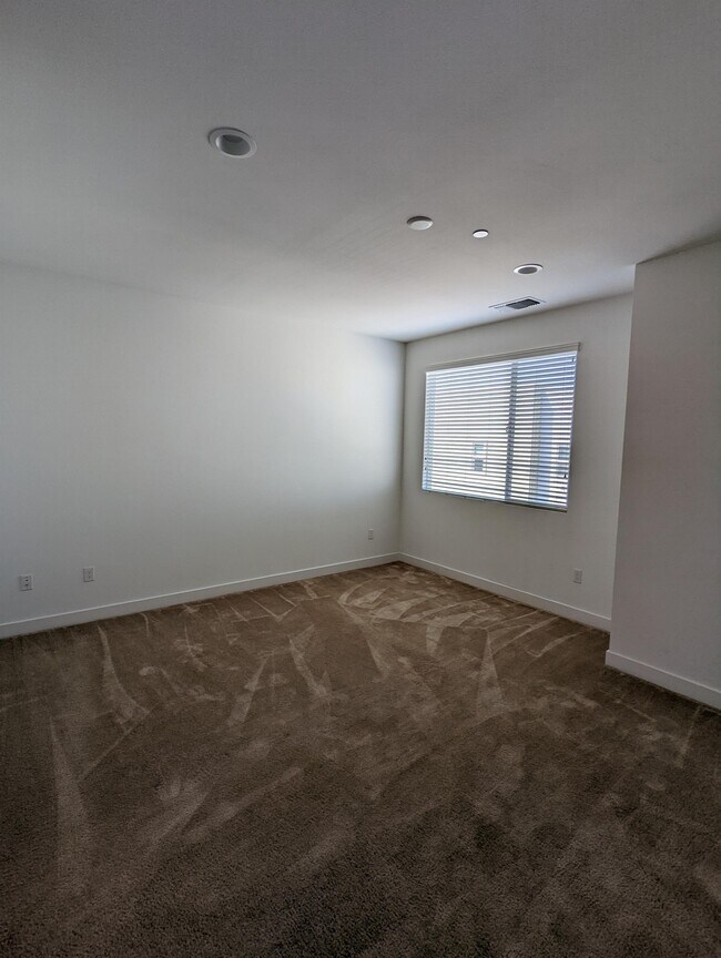 Building Photo - 955 Edy Ln