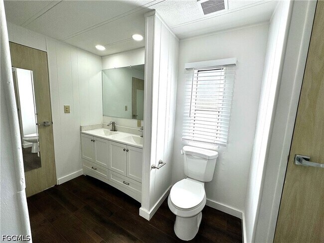 Building Photo - 16004 Tangelo Way