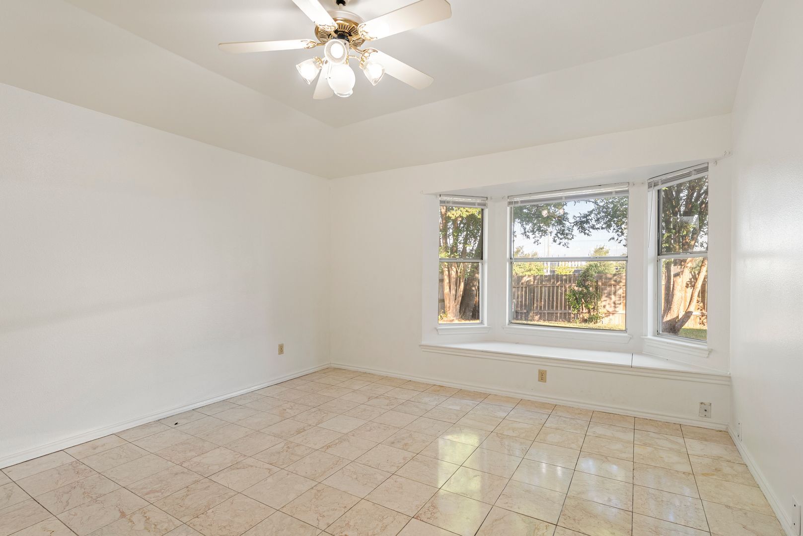 Building Photo - 13216 Bennington Ln