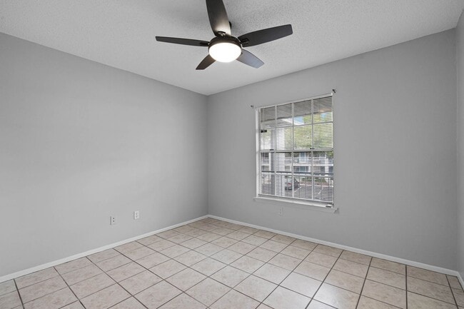 Building Photo - 5441 Lake Margaret Dr
