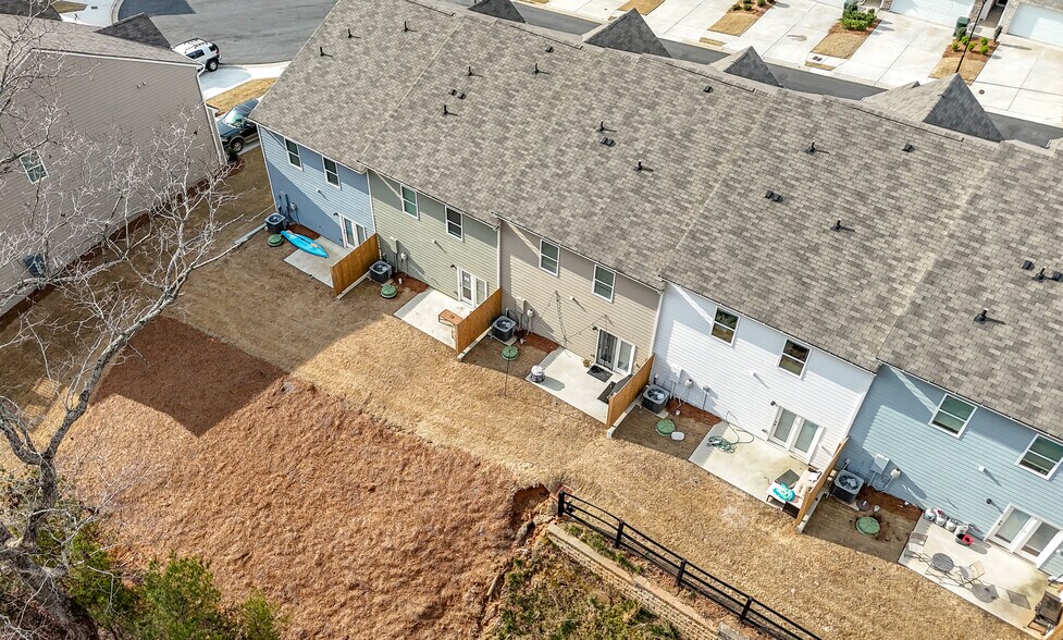 Building Photo - 503 Stoneybrook Dr