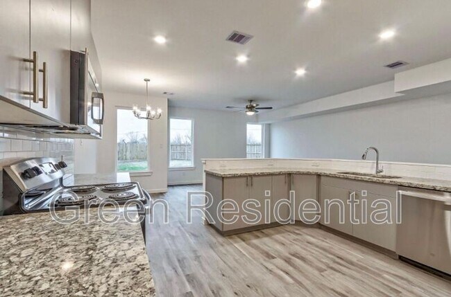 Building Photo - 13307 Tetris Dr