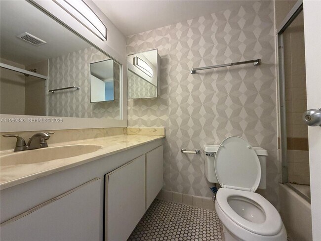 Building Photo - 18181 NE 31st Ct