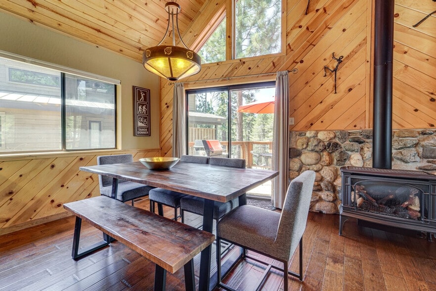 Building Photo - 15568 Alder Creek Rd