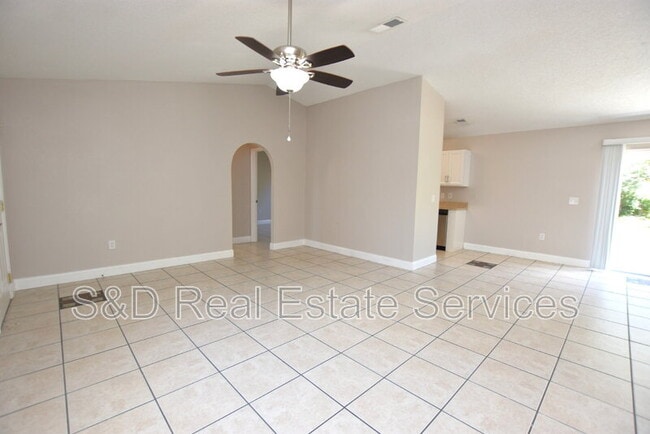 Building Photo - 1723 Pilchard Dr